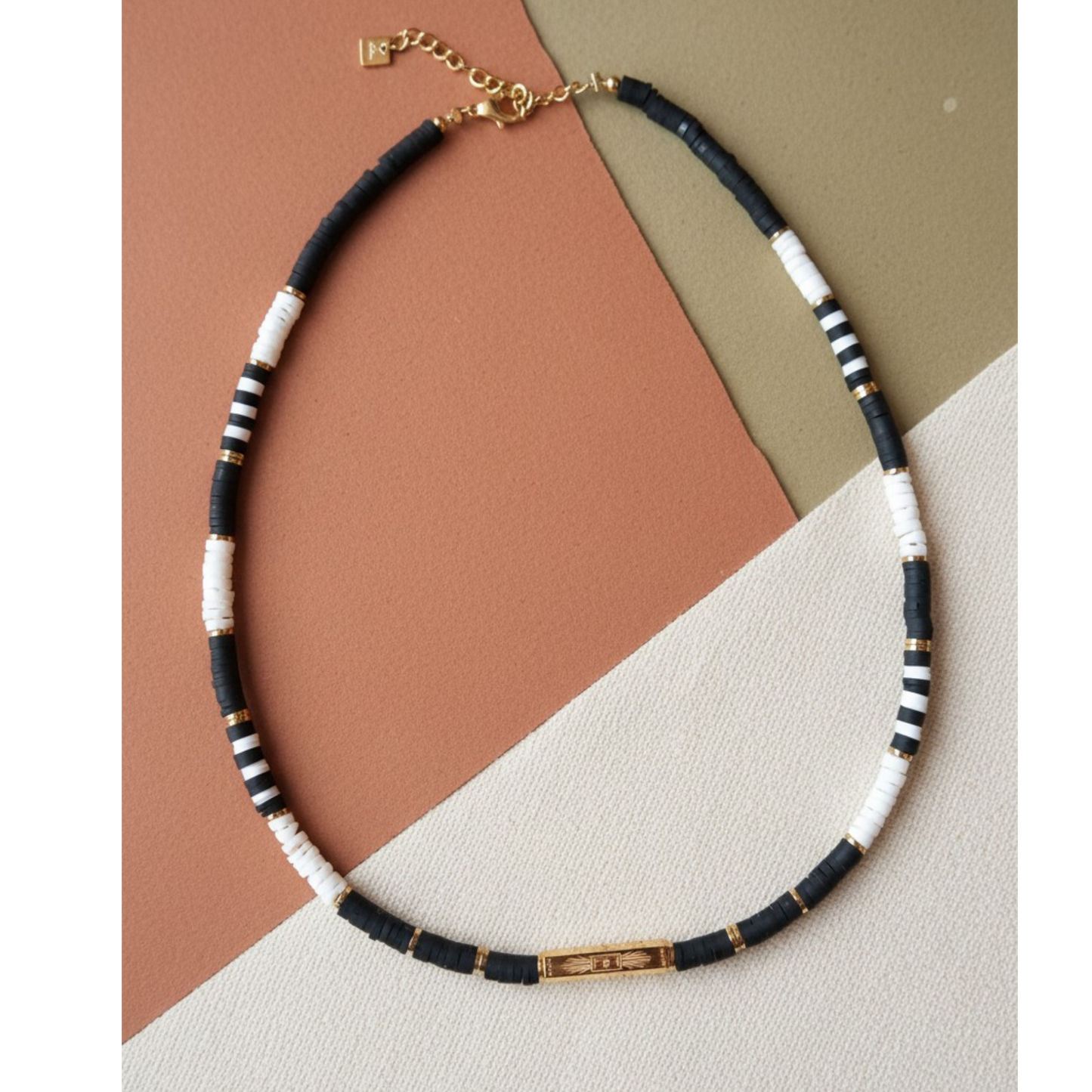 ✨ Collier Bohm – Perles noir & blanc ✨