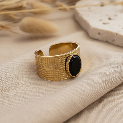 ✨ Bague Dorée Élégance Noire ✨