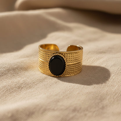 ✨ Bague Dorée Élégance Noire ✨