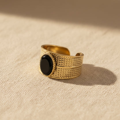 ✨ Bague Dorée Élégance Noire ✨