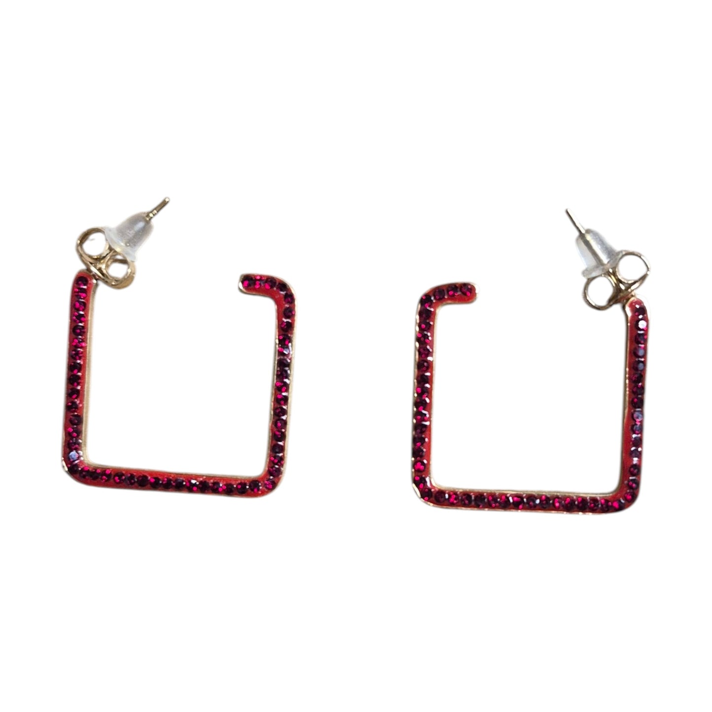 ✨ Boucles d’oreilles carrées scintillantes – strass rouges